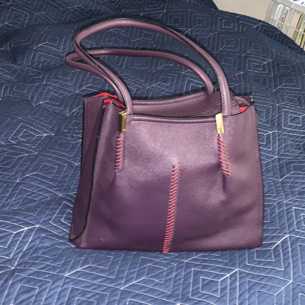 Beautiful handbag purple / red interior with gold accents